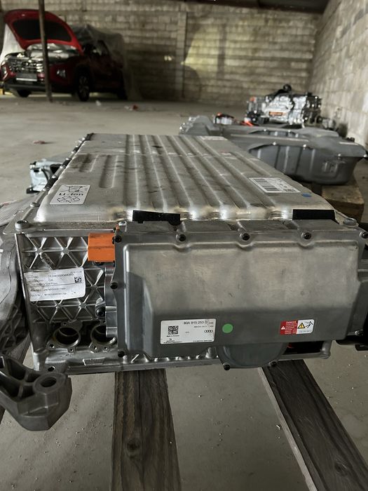 Продавам хибридна батерия за Audi Q-5