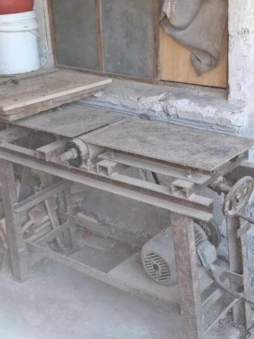 Vand abrict cu motor 1.5 trifazic