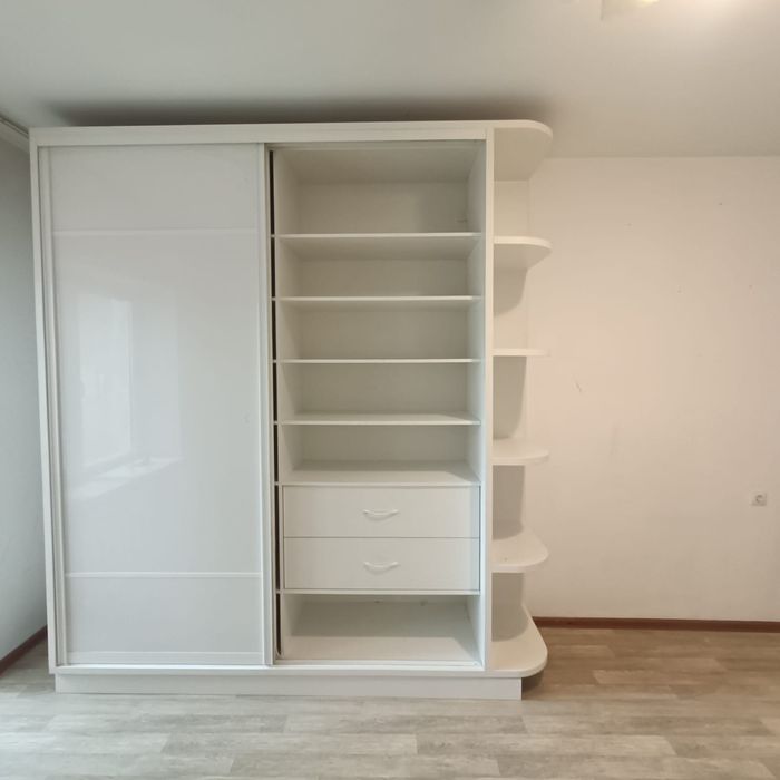 Продам платяной шкаф