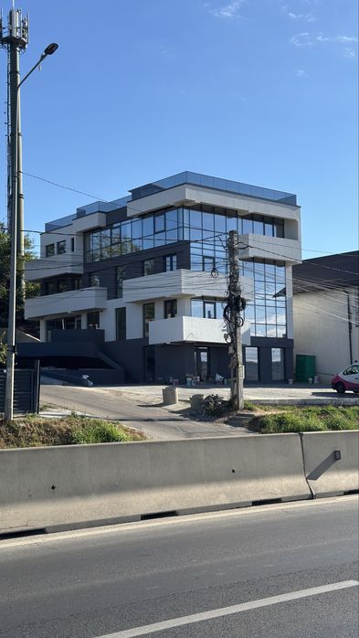 Spatii comerciale/birouri de inchiriat vizavi de Mall Moldova la europeana la cheie finalizate complet
