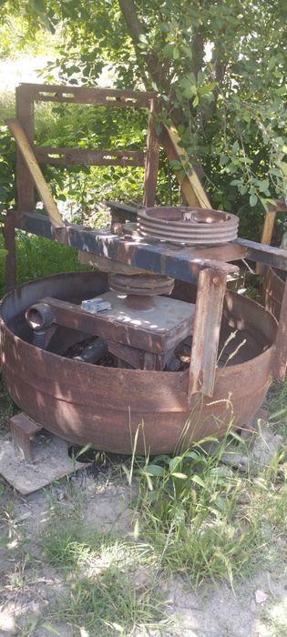 Шлакаблок куеадиган станок сотилади срочно