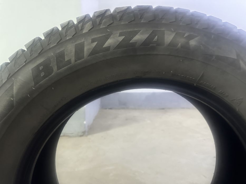 Зимние шины Bridgestone 225*65*R17