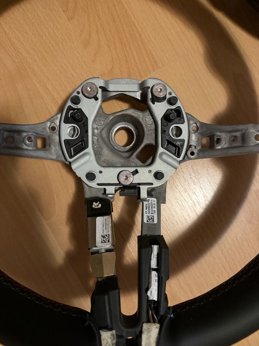 Volan m incalzire Bmw f10 f11 f01 f02 f06 f07 F12 f13 F01 f02