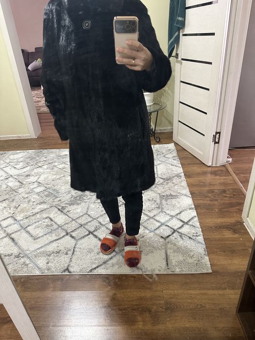 Шуба норковая ..