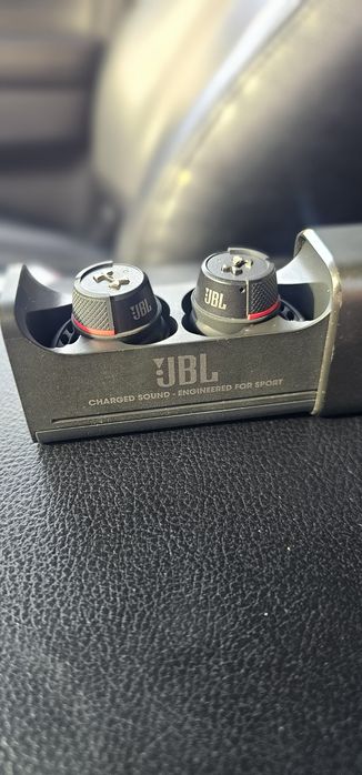 наушники JBL, в идеальном состоянии