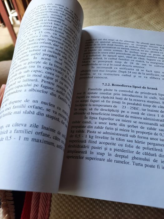 Carte "Apicultura practica"
