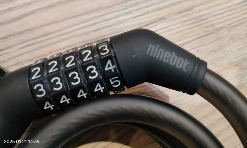 Замок Ninebot для самоката.