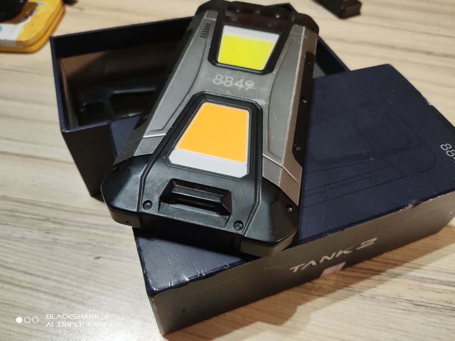 Unihertz Tank2 проектор продава/бартер