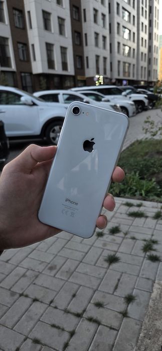 Айфон 8 на 64гб за 35к