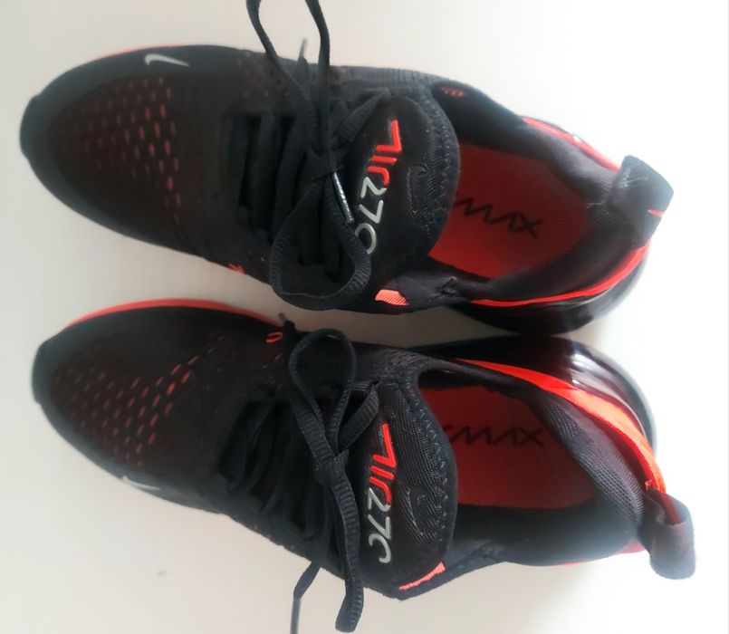 Nike Air max 270 , 42  номер стелка 26.5см. Като нови. Оригинал