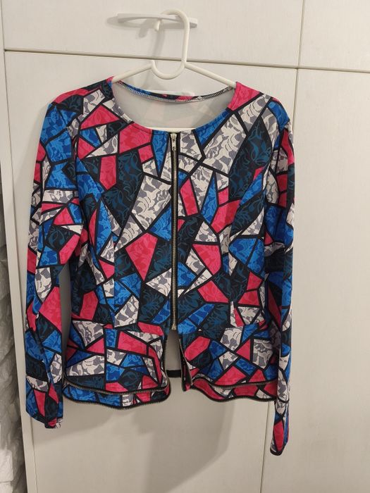 Дамско цветно сако с ципове