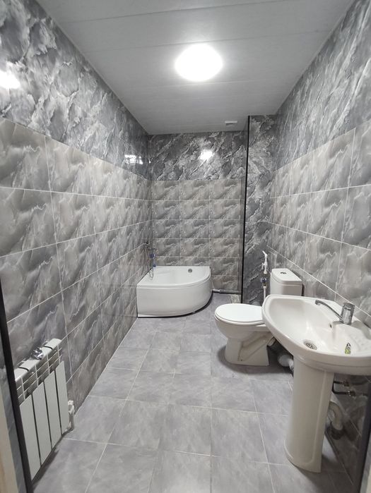 3 xonali 80 m2 navastroyka kvartira.