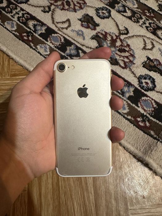 Продам Айфон 7 продам