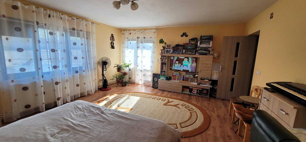 Comision 0!  Vila D+P+E, 210 mp, 5 minute de Copou si Tg. Cucu.