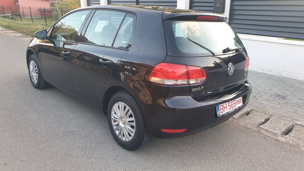 Golf 6 Euro 5 1.6 MPI 102 CP 181.000 km T.U.V.Dublu climatronic incalzire in scaune