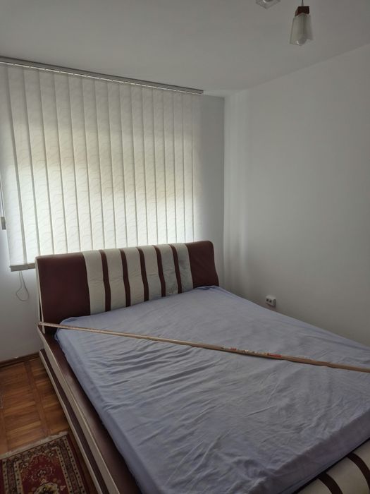 Apartament 4 camere de vanzare