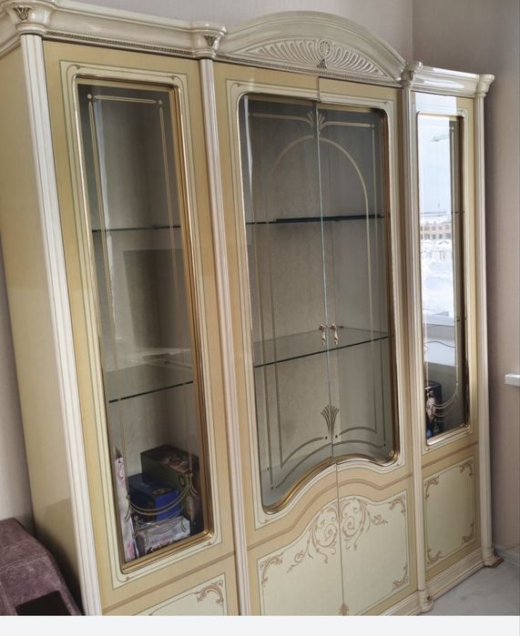 Шкаф для посуды