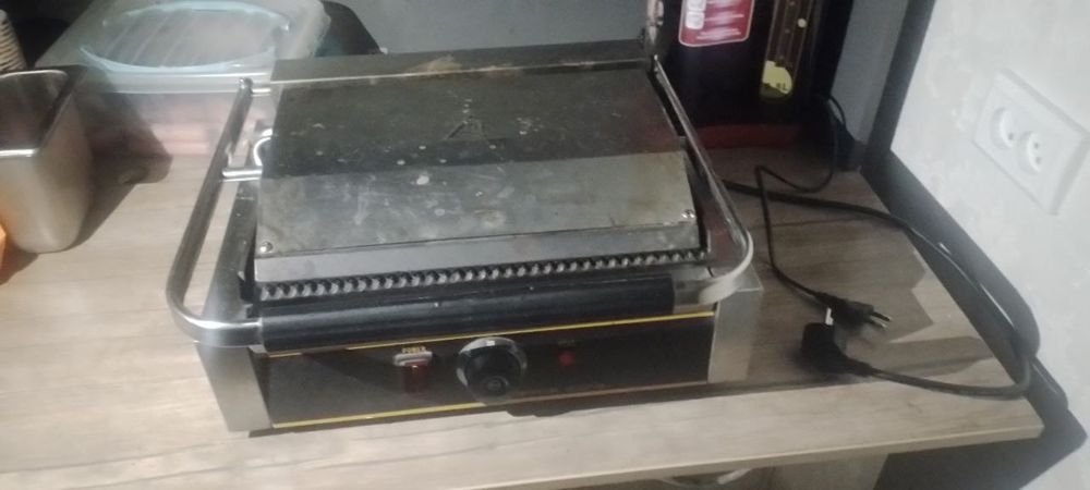 Toster tostir xotdog aparat kafolati bilan