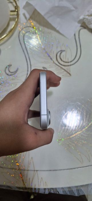 Продам iPhone 16 256 ГБ
