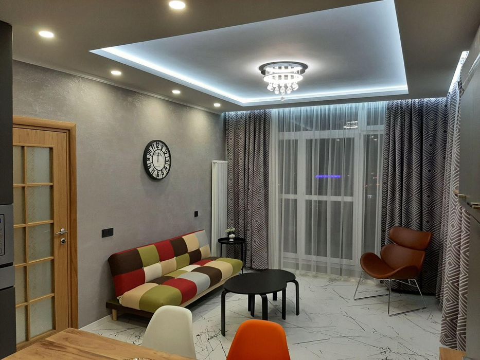 Дава се под наем Тристаен апартамент в София, Дружба 2 - 100 кв.м за 850 € - Снимка #1