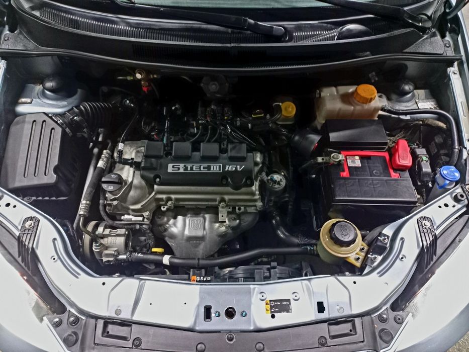 Nexia 3 Ravon sotiladi xolati ideal  kraska radnoy