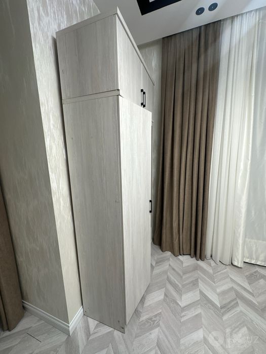 Продается шкаф 2,40