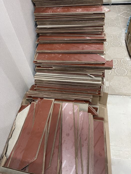 Продам ламинат,33 класс,8 мл,елочка