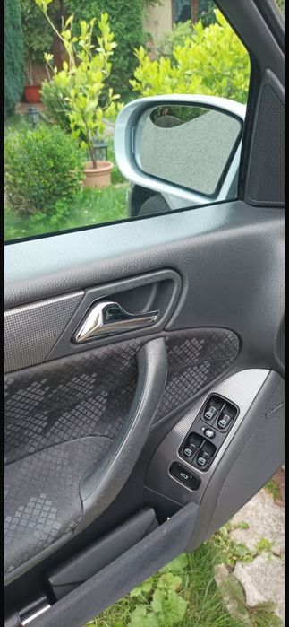 Vand autoturism Mercedes-Benz, an fabricație 2002