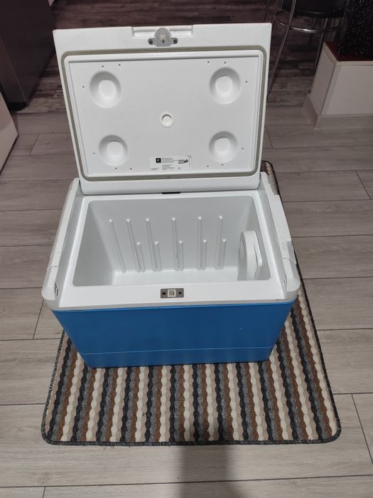 Lada frigorifica Coleman 12 v