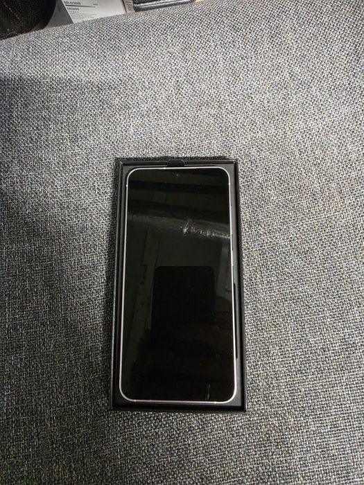 Samsung Galaxy S24 5G 256GB / 8GB Marble Gray – като нов