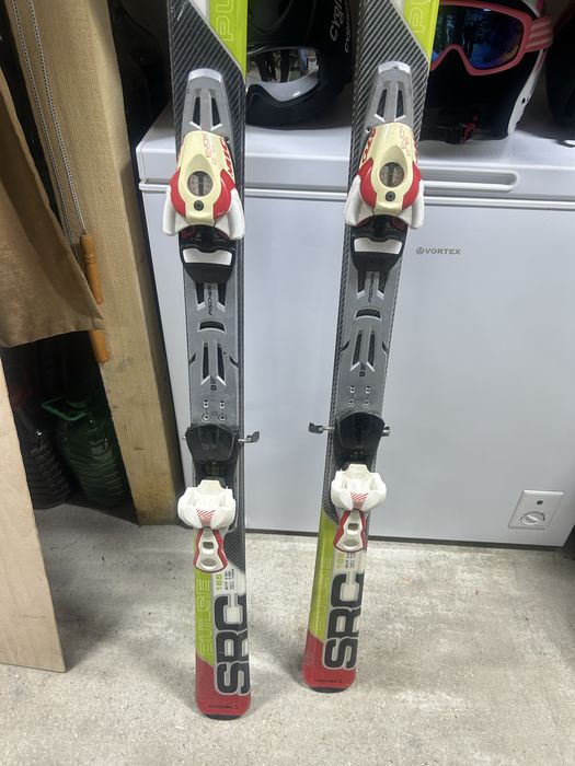 Schiuri Fischer 165 cm cu legaturi Atomic