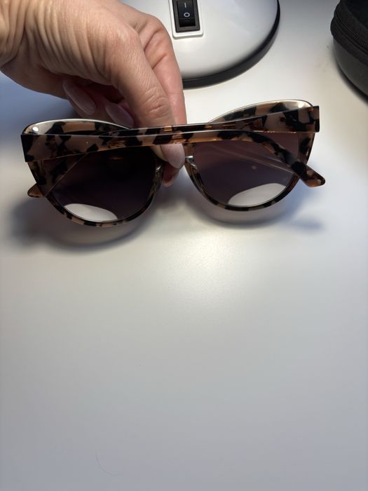 Дамски слънчеви очила