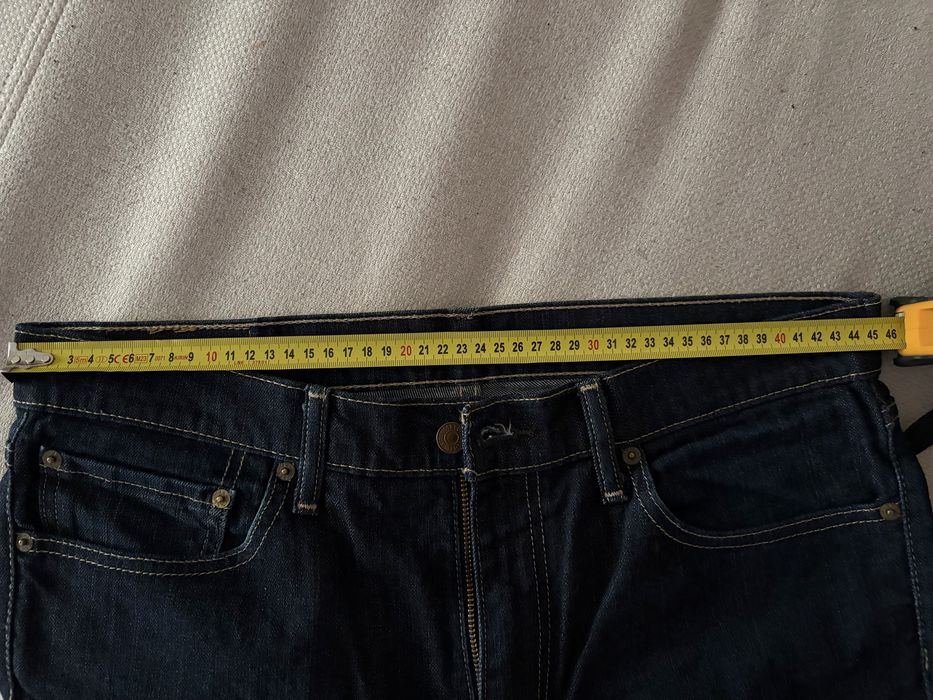 Blugi Levi’s noi nepurtati, marime W34 L34 aprox