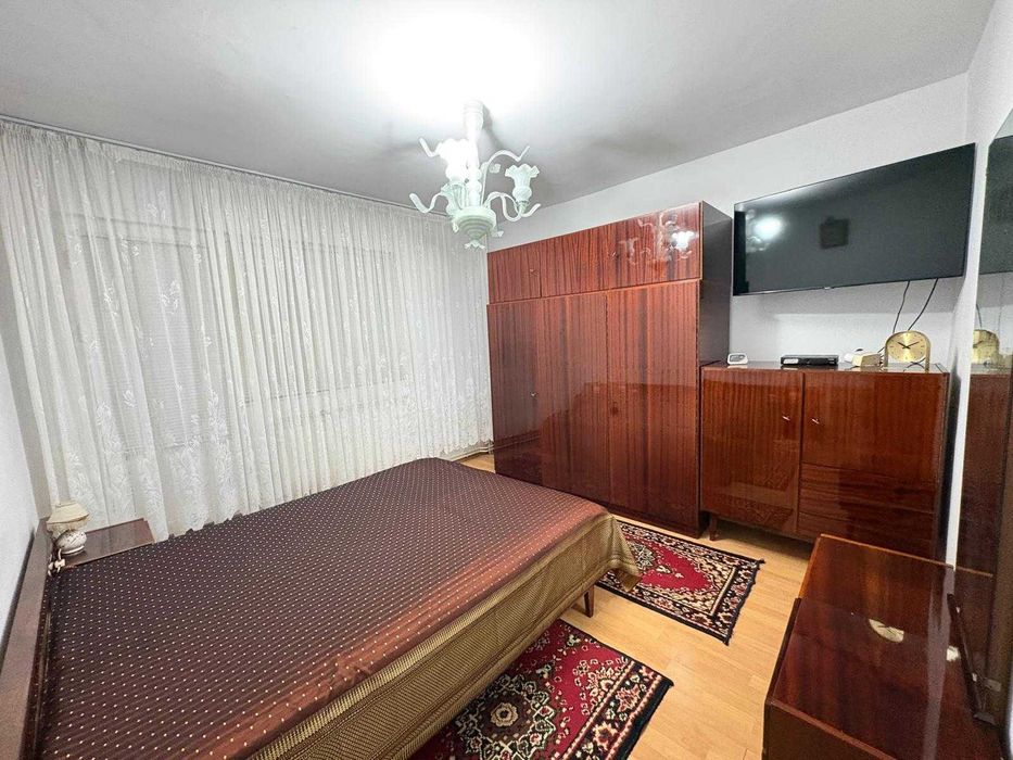 Apartament cu 3 camere de vanzare in Oltenita jud. Calarasi in zona Centrala