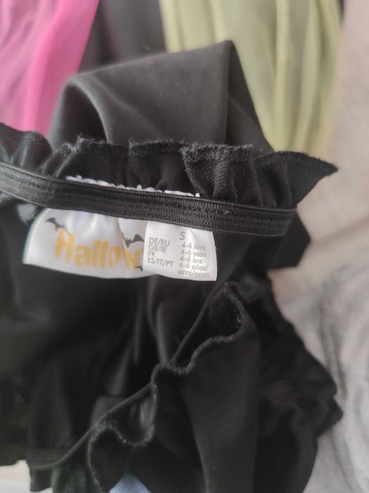 Costum halloween fete 4-6 ani, stare buna