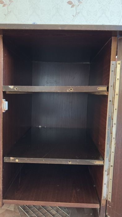 Продаю письменный стол