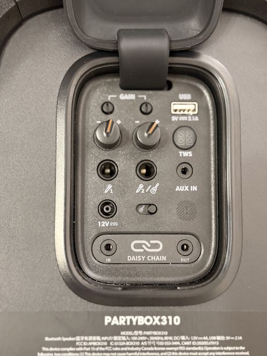 Vand Jbl party box 310