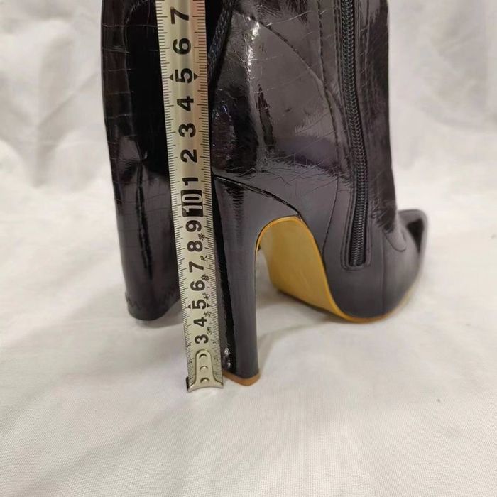 Сапоги. В наличии