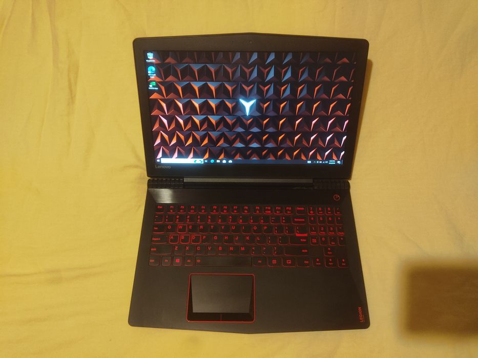 Vând laptop gaming Lenovo, i7 gen 7, gtx 1060 6gb