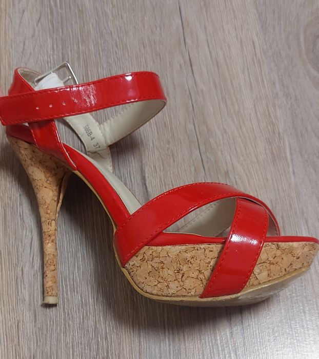 Червени токчета 13 см.