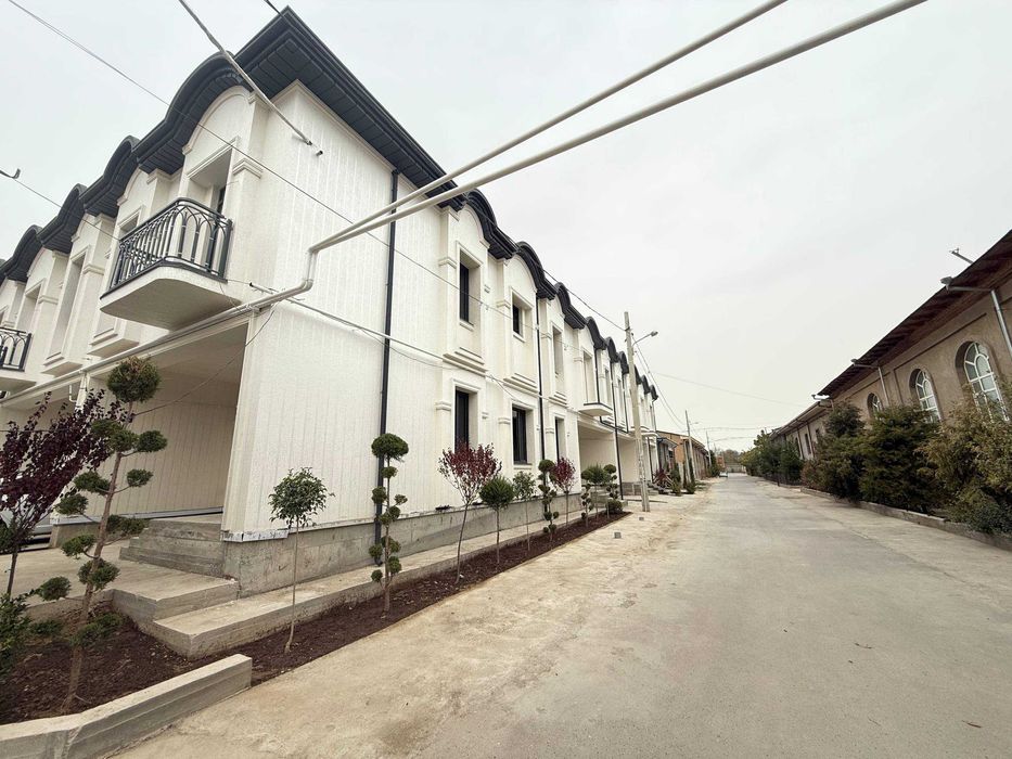 ПРОДАЕТСЯ ОДИН ТАНХАУС На: Янги Узбекистан 140м2