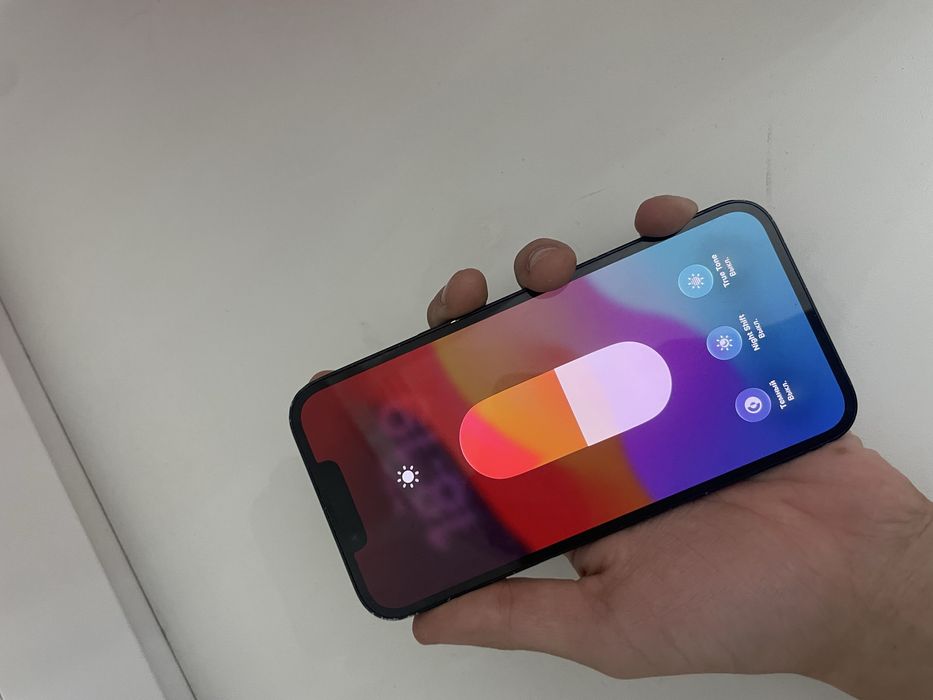 Продам айфон 13 на 128gb