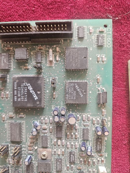 Lot 2 placi sunet pe isa Creative CT1600 netestate