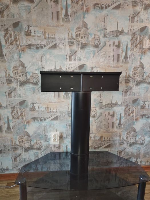 Кронштейн подставка под телевизор