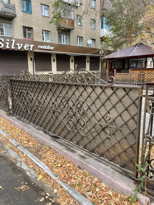 Забор кованный