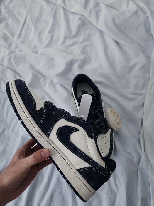 Jordan 1 low blue