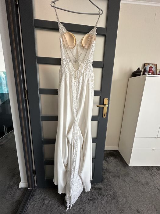 Rochie de mireasa model Lena by Enzoani Blue