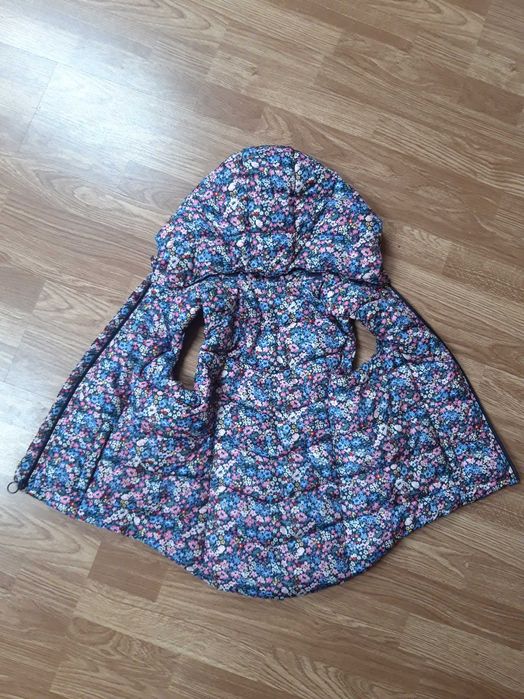 Vesta cu gluga, fete 8-10 ani