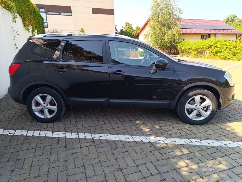Nissan Qashqai +2 J10