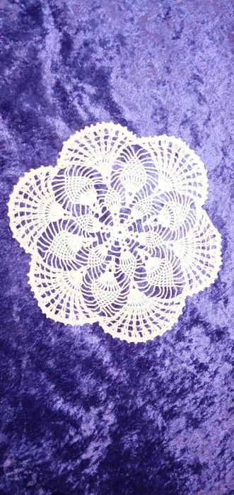 Карета,кърпички орнаменти на една кука за чаршафи